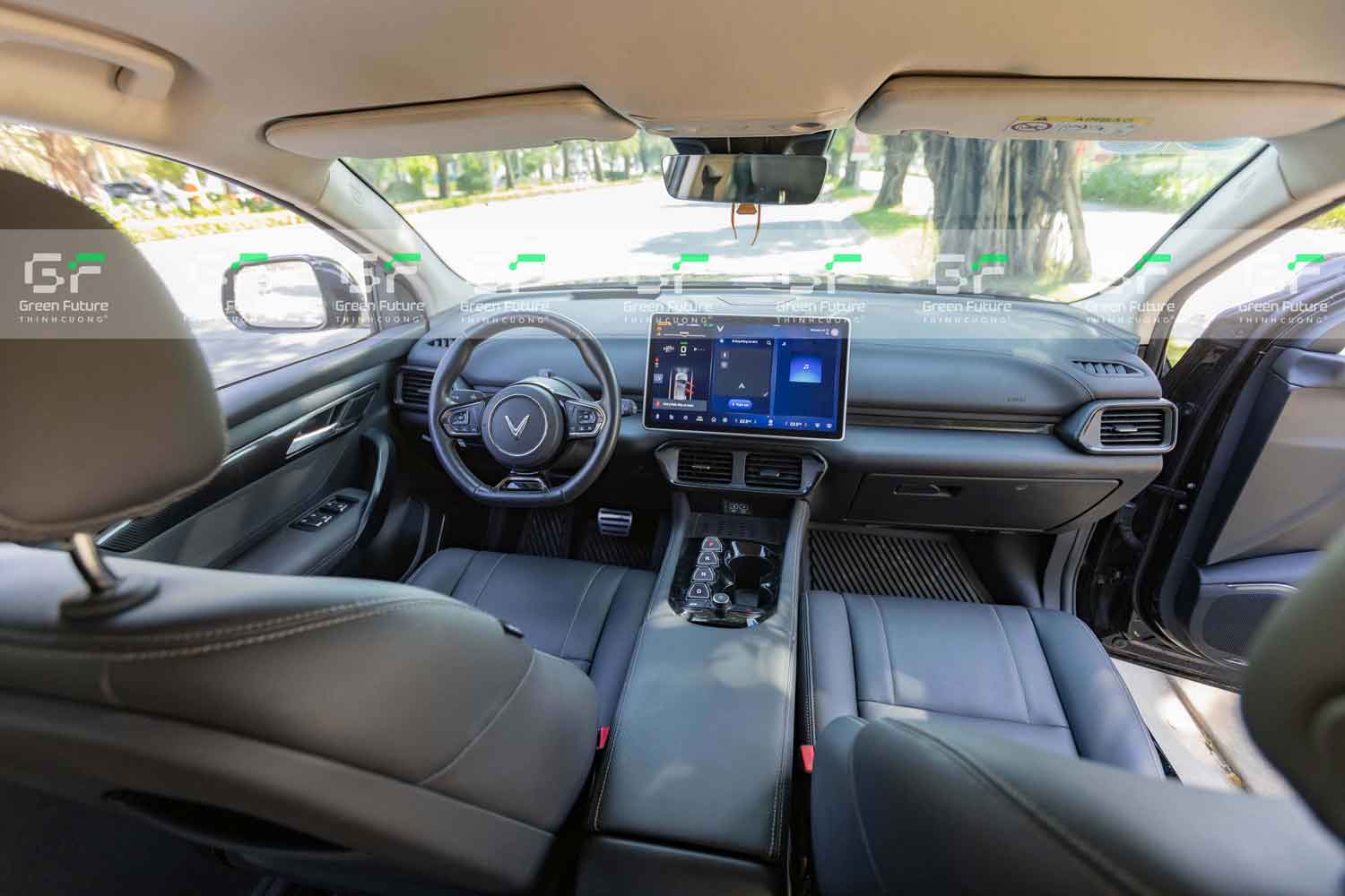 VINFAST VF8 ECO 2023 – ĐEN – ĐEN